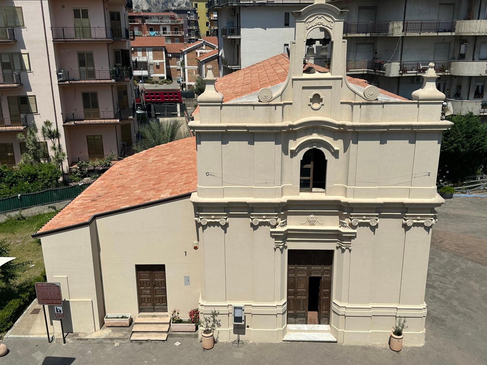 Alba Exclusive Place Hotel Bianco Bagian luar foto